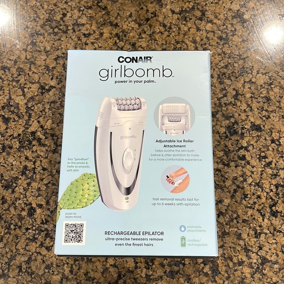 Conair Girlbomb Rechargeable Epilator - Picture 1 of 11